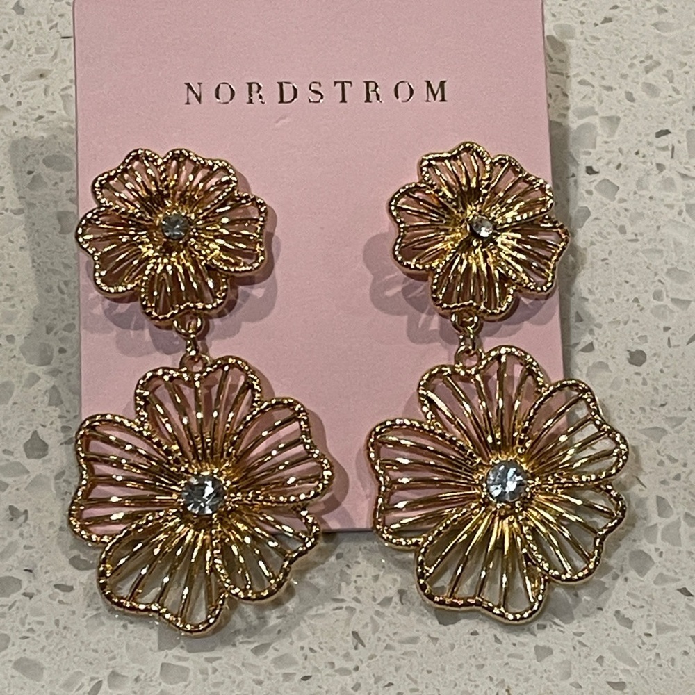 Nordstrom Gold tone primrose Earrings